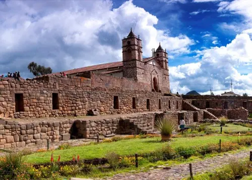 Tour Complejo Arqueológico de Vilcashuamán