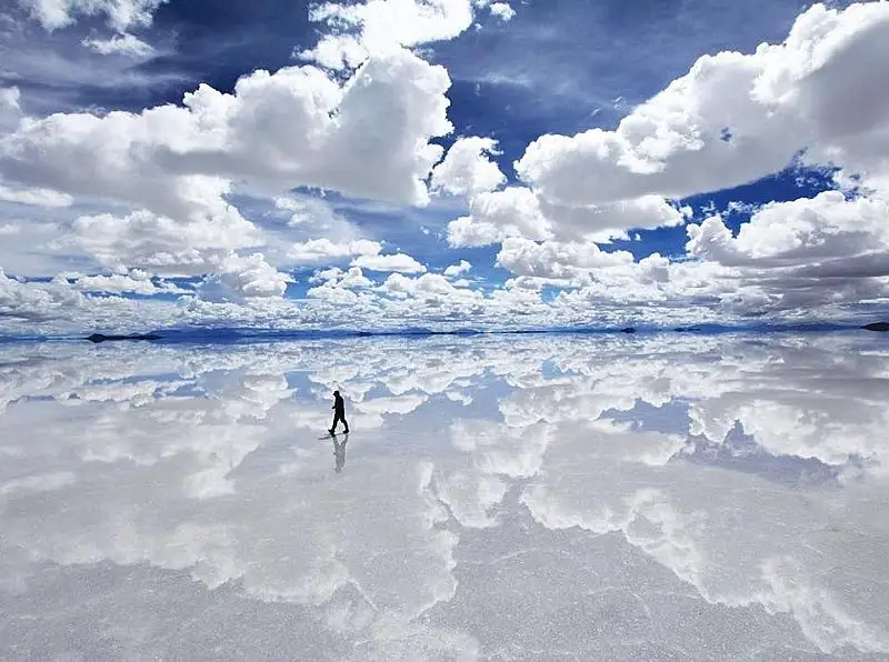 Paisaje de Salar de Uyuni (Bolivia), Perú