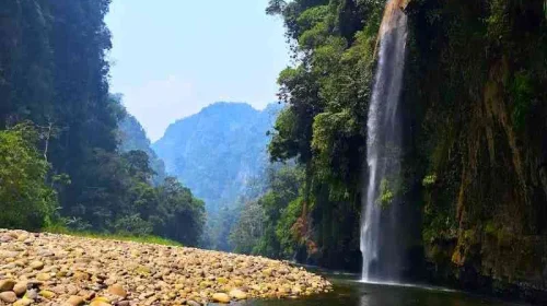 Catarata-Rio-Derrepente
